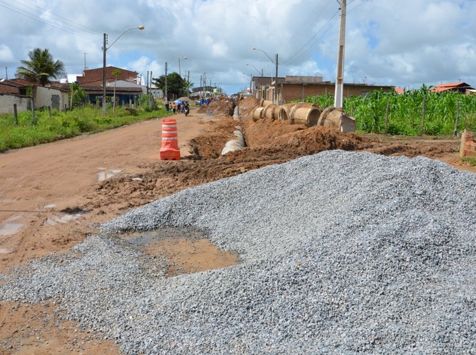 Obra em avenida de Loteamento de São Miguel está avançando