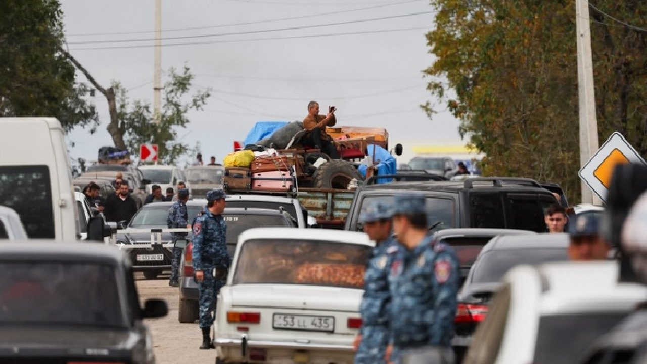 Mais de 13 mil pessoas de Nagorno-Karabakh já fugiram para a Armênia