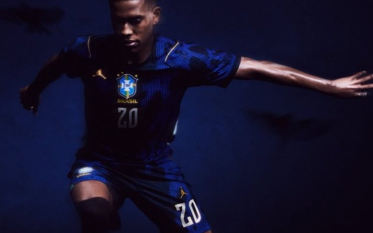 Seleção brasileira apresenta camisa azul com logo da Jordan Brand para a Copa