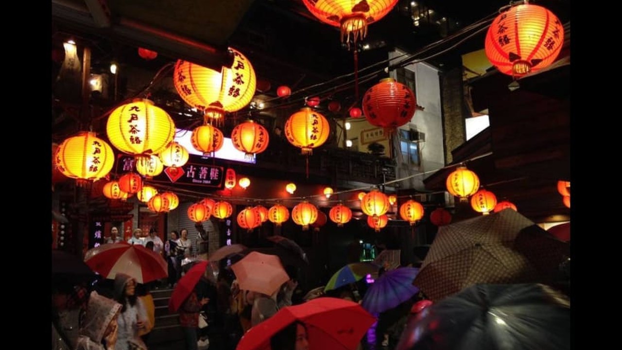 Em Taiwan, divindade milenar atrai jovens em busca de consolo, sorte e imersão cultural