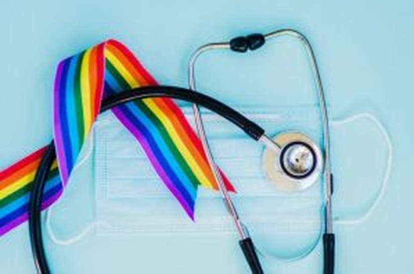 Medo de julgamento ainda afasta pessoas LGBTQIAPN+ dos serviços de saúde