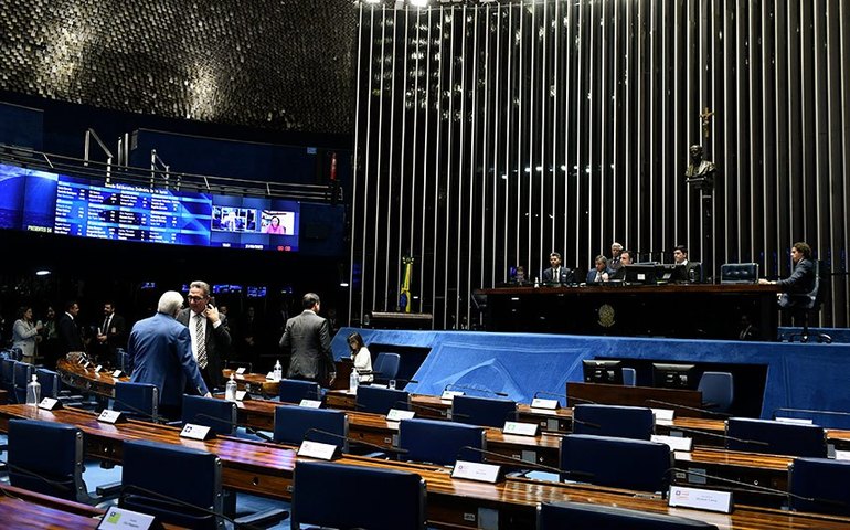 Aprovada Inclusão do Encceja Exterior no Plano Nacional de Educação