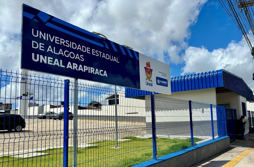 Uneal oferta cursos gratuitos em Mandarim e Inglês no Campus de Palmeira dos Índios