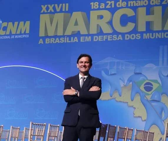 Marcelo Beltrão participa de reunião com Lula durante Marcha dos Prefeitos em Brasília