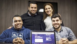 Thiago, Davis, Daiane e Atila, criadores do FaceGlória