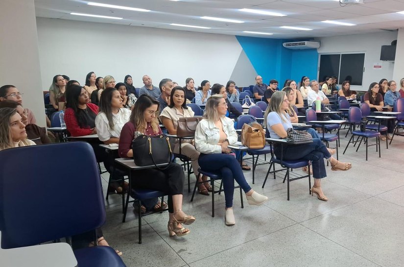 Saúde capacita farmacêuticos para transição da insulina NPH para glargina