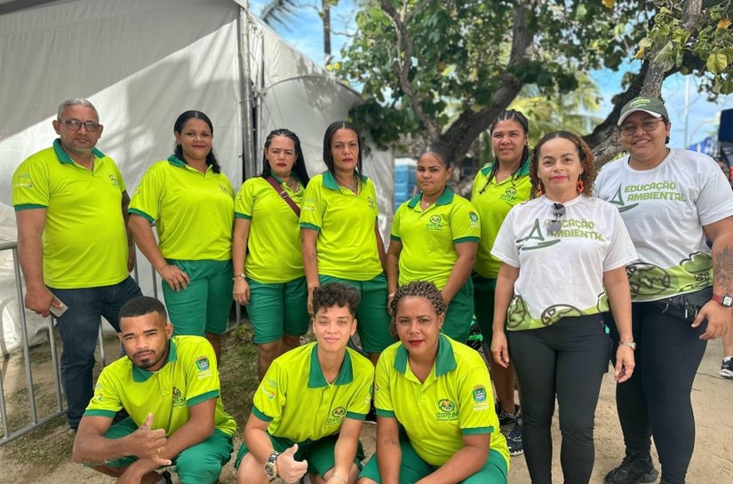 Prefeitura realiza coleta seletiva em evento de corrida na orla de Maceió