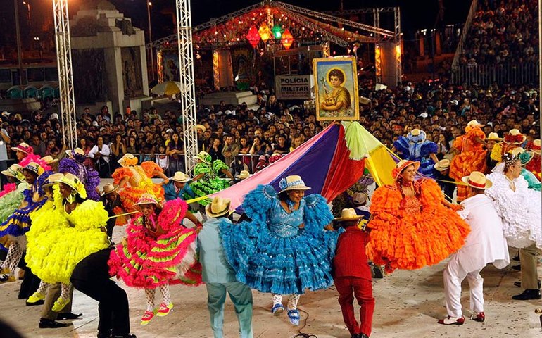 Congresso homenageia quadrilheiro junino em sessão solene