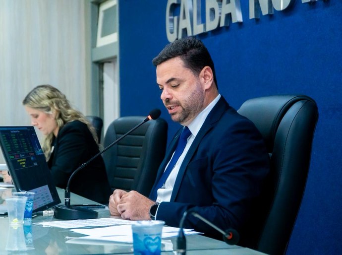 Presidente Chico Filho determina recadastro geral de servidores efetivos e comissionados na Câmara Municipal