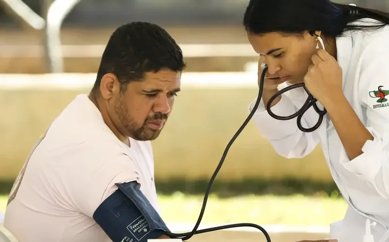 Grupo Saúde e Cuidados Pessoais sobe 0,49% em outubro ante 0,32% em setembro no IPCA-15