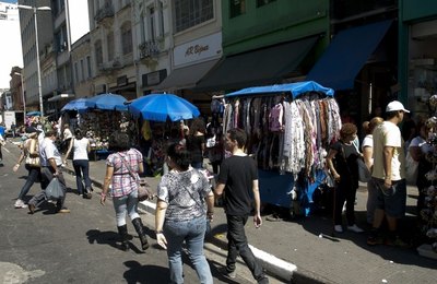 IBGE: taxa de desemprego cai para 5,8%, a menor já registrada