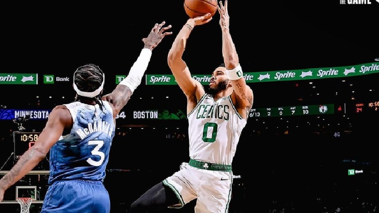 Celtics vencem duelo de líderes, Nuggets tropeçam e Wembanyama brilha na NBA
