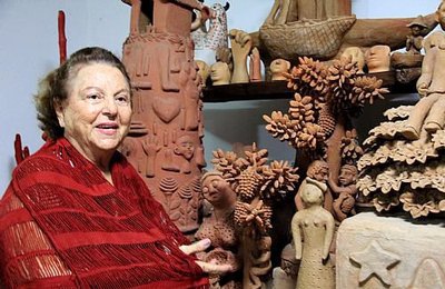 Deputada Fátima Canuto entrega comenda Lêdo Ivo à pintora e colecionadora Tânia de Maya Pedrosa