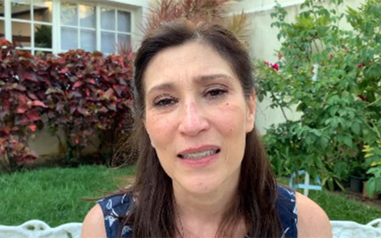 Em vídeo, Beth Goulart se despede da mãe, a atriz Nicette Bruno