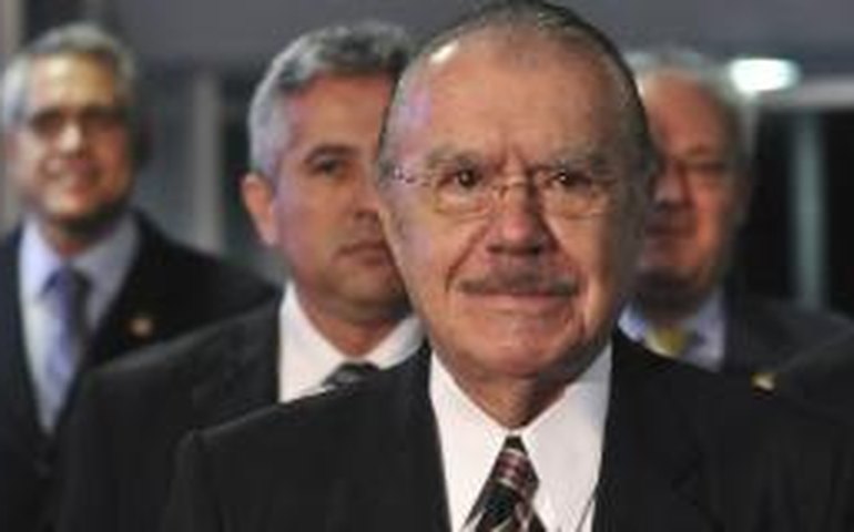 Políticos negam envolvimento em irregularidades na Petrobras