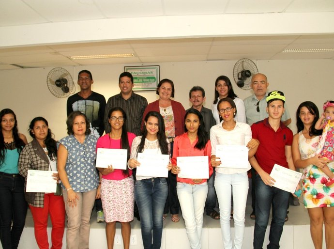 Curso gratuito de informática forma sua primeira turma em bairro de Arapiraca