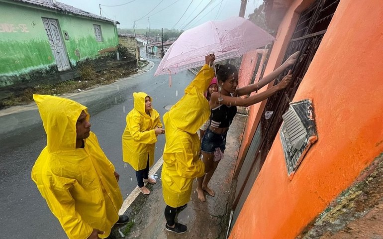 Prefeitura de Penedo segue orientação da Defesa Civil Nacional e decreta situação de emergência