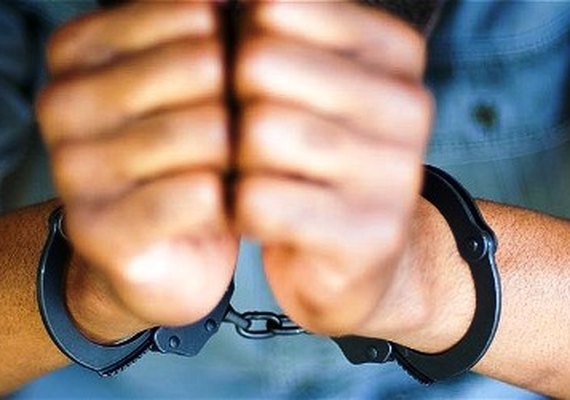 PM prende assaltantes e recupera pertences das vítimas em Maceió