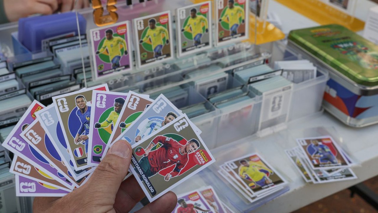 Troca de figurinhas ajuda a reduzir custo do álbum da Copa de 2026