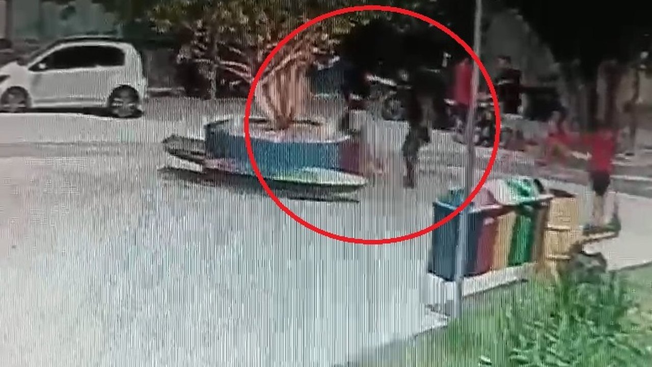 Imagem mostra momento em que jovem é assassinada a tiros na Santa Amélia