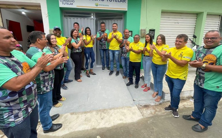 Em comemoração aos 61 anos de emancipação, Prefeitura de Branquinha inaugura novo auditório do CRAS e entrega reforma do Conselho Tutelar