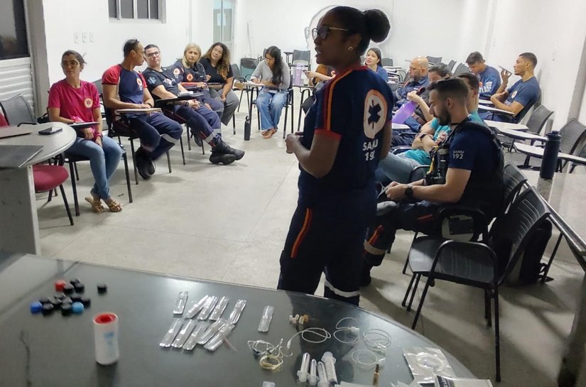 Samu capacita médicos e enfermeiros em acesso vascular de emergência pediátrica e neonatal