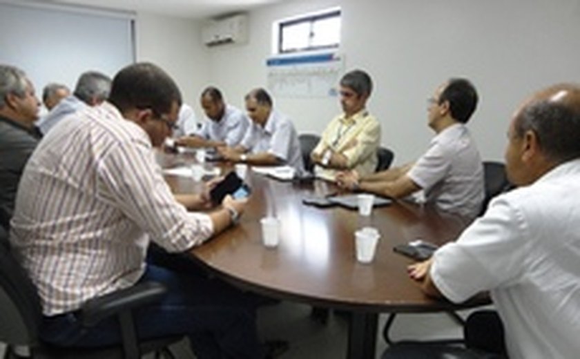 Grupo de trabalho da AL-101 Norte visita rodovia