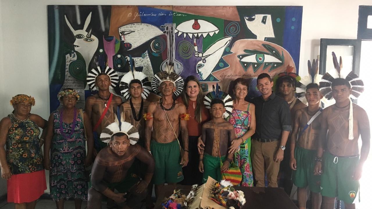 Cenarte recebe oficina de artesanato indígena