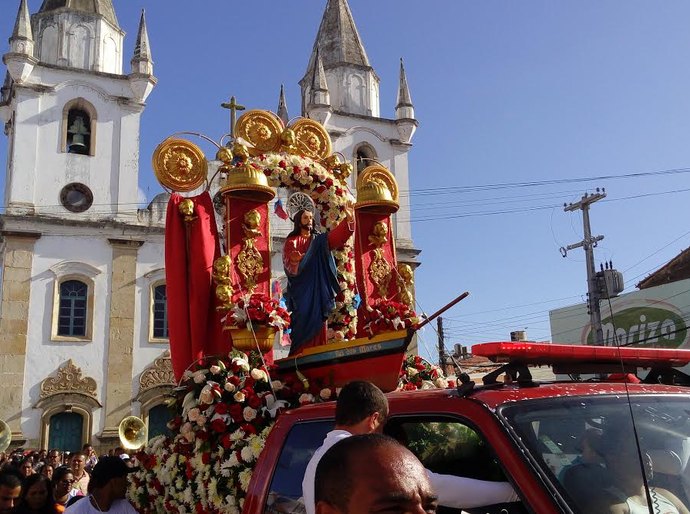 Fé e tradição: beiradeiros reverenciam o Glorioso Bom Jesus dos Navegantes