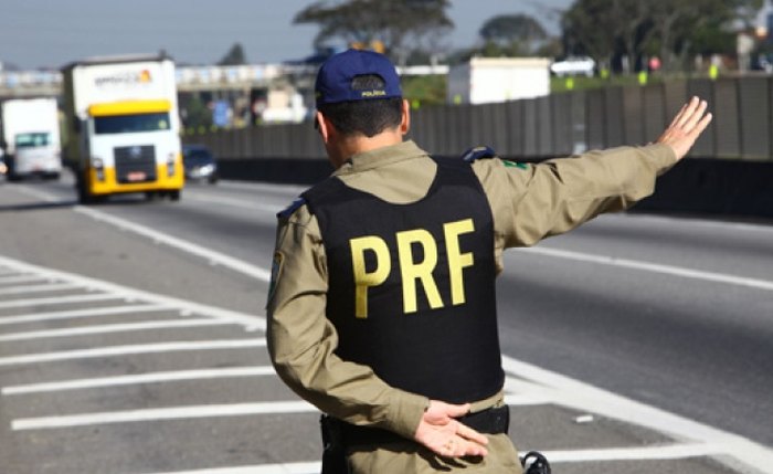 PRF registra 84 mortes e autua 45 mil por excesso de velocidade no feriado