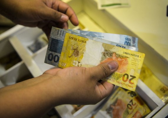 Bancos alertam para golpes no Programa Desenrola Brasil