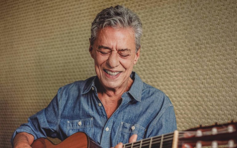 Chico Buarque envia provas à Justiça de que, sim, ele fez ‘Roda Viva’