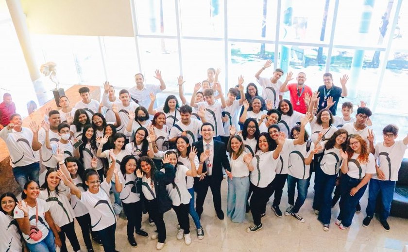 OAB Alagoas recebe alunos da Fundação Bradesco para palestra sobre Direitos Humanos