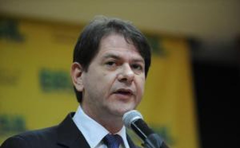 Reforma do ensino médio será desafio para Cid Gomes na Educação