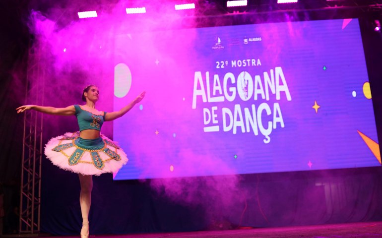 Mais de 200 artistas passam pelo palco da 22ª Mostra Alagoana de Dança em Paripueira