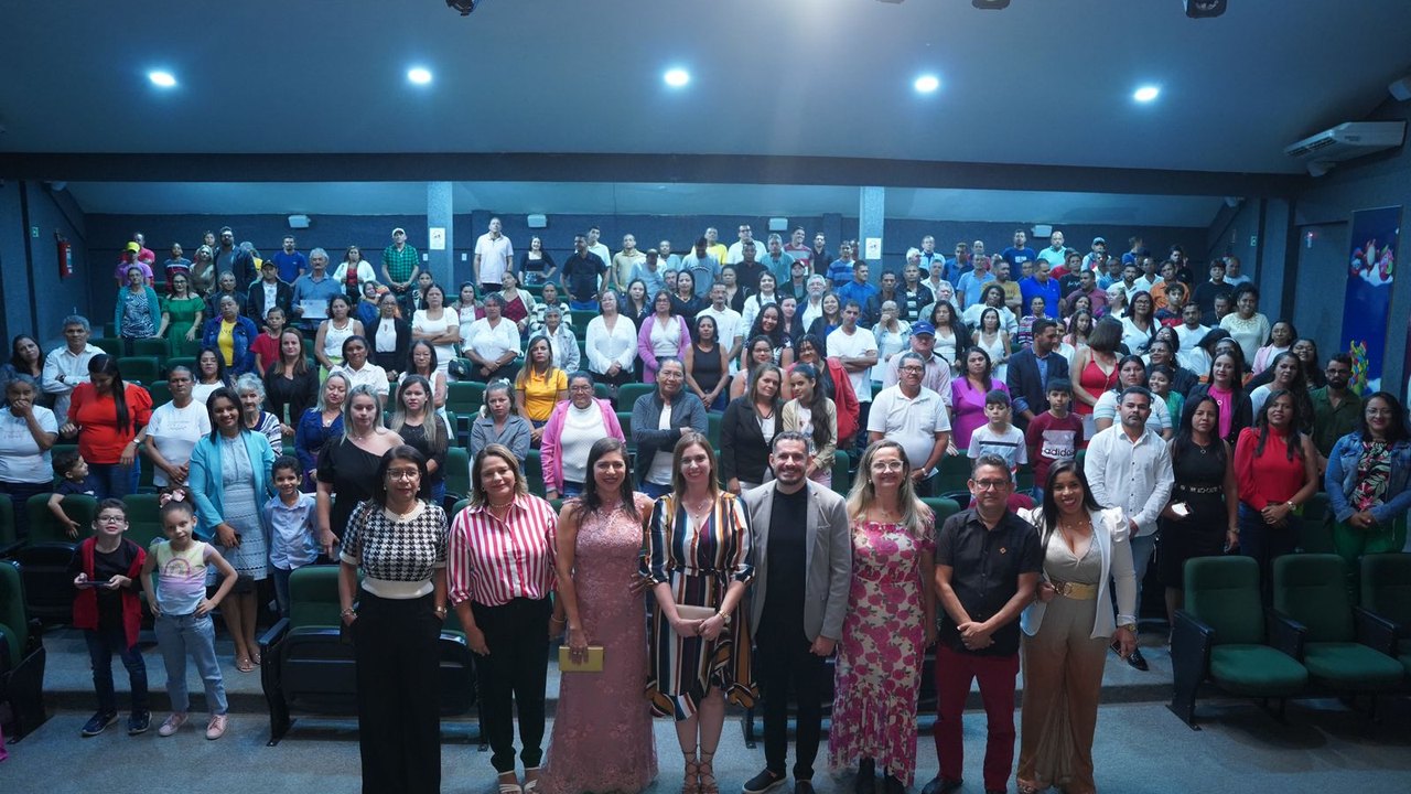 Educação transformadora: mais de 100 arapiraquenses se formam através do programa de Alfabetização de Jovens e Adultos