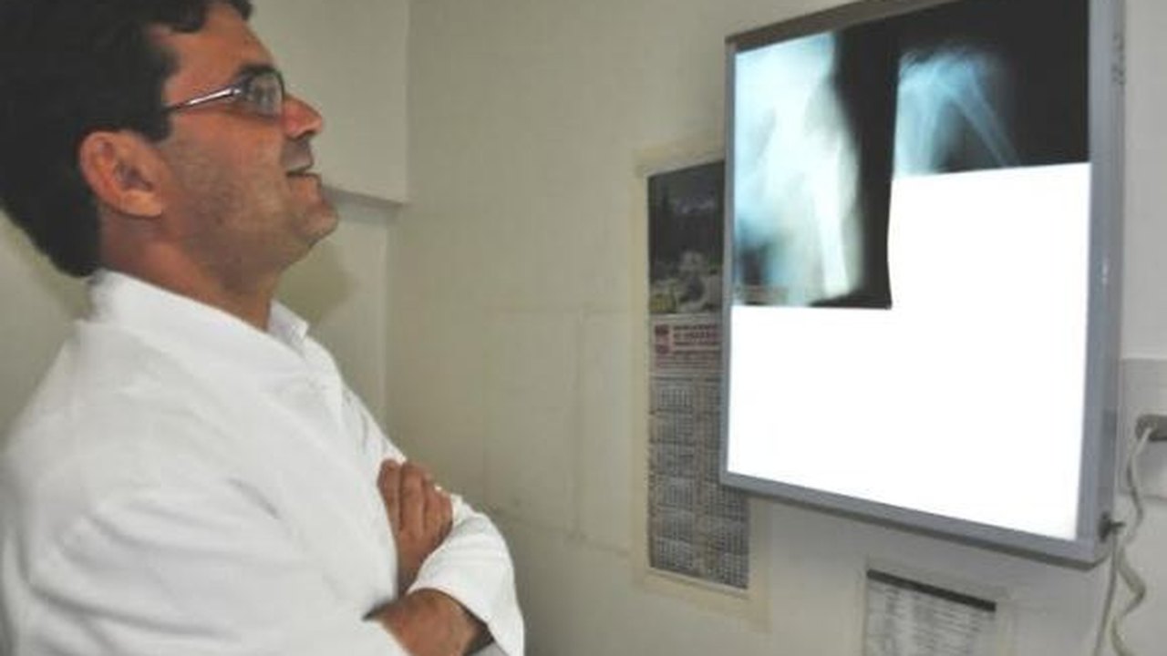 Médico orienta sobre os cuidados para prevenir queda em idosos