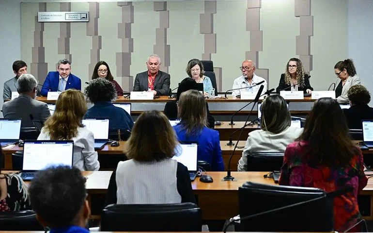 Debate ressalta importância e caráter democrático do Fórum Nacional de Educação