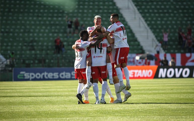 CRB supera o Guarani em Campinas em retorno do técnico Daniel Paulista pela Série B