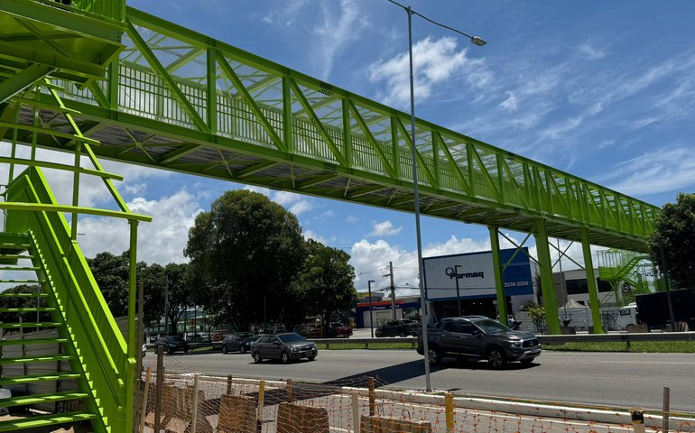 Passarela do Canaã atinge 90% de conclusão e aguarda instalação de elevadores