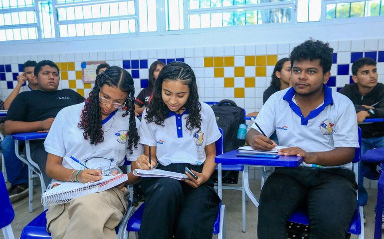 Com um aumento de 32% no número de inscritos, alagoanos se preparam para último dia de provas do Enem
