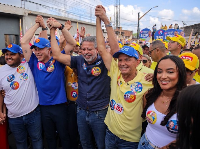 Povo de Matriz do Camaragibe participa de grande caminhada e mostra que seu voto para o Senado é de Arthur Lira