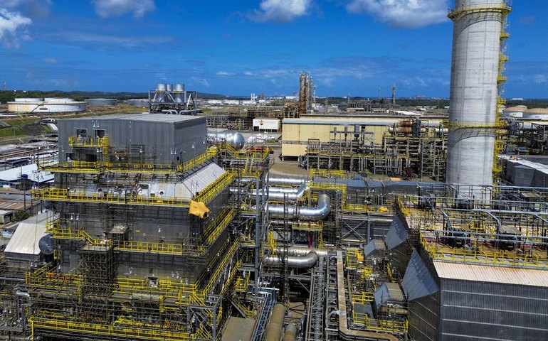 Refinaria da Petrobras vai transformar poluente em produto rentável