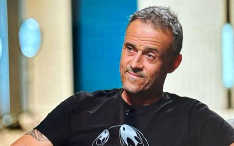 Luis Enrique releva erros do PSG e esbanja confiança na busca da taça: 'Melhor elenco do mundo'