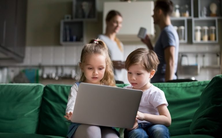 Comissão especial discute primeira infância e uso responsável de tecnologias digitais