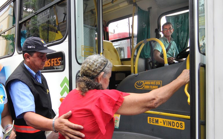 Começa, nesta terça, entrega das Carteiras Intermunicipais de Transporte no Cras, em Palmeira dos Índios