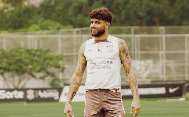 Augusto Melo reage a interesse da Europa em Yuri Alberto: 'Multa é de R$ 500 milhões'