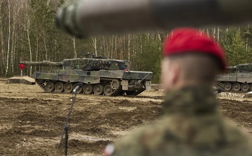 Dinamarca e Holanda enviarão 14 tanques à Ucrânia