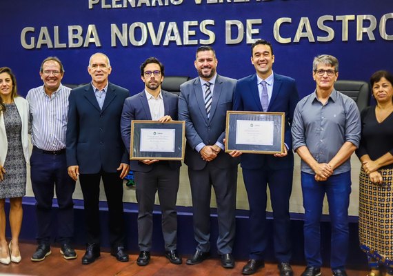 Câmara concede comendas aos empresários da Indústria Hoteleira Mauro Vasconcelos e Luiz Vasconcelos