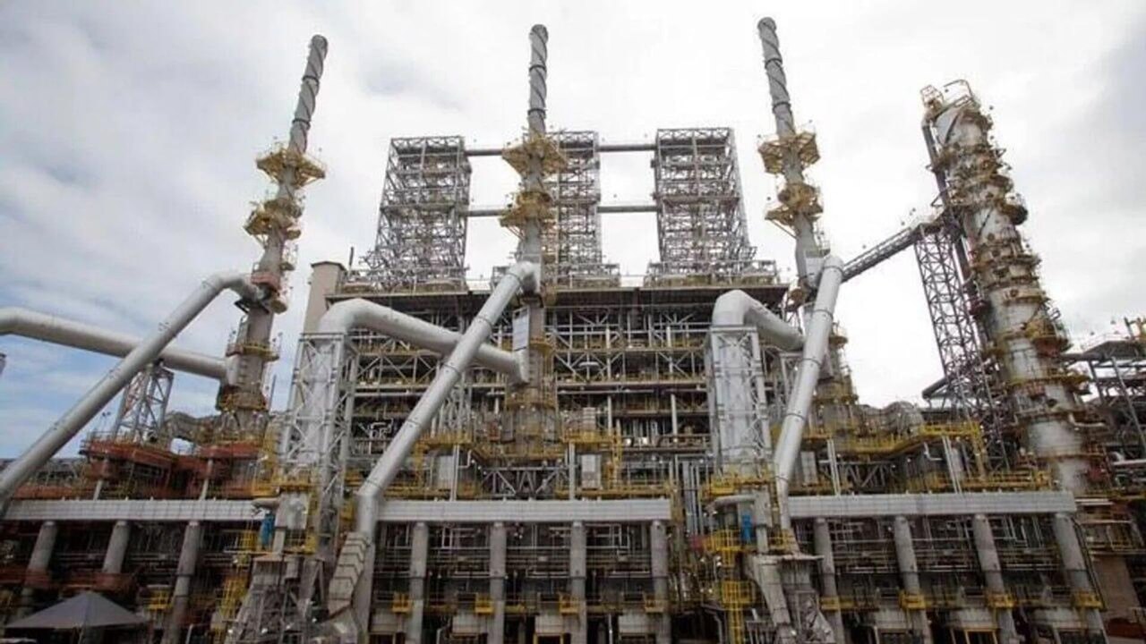 Petrobras busca parceria para construir 1ª fábrica de produção de diesel a partir de óleo vegetal